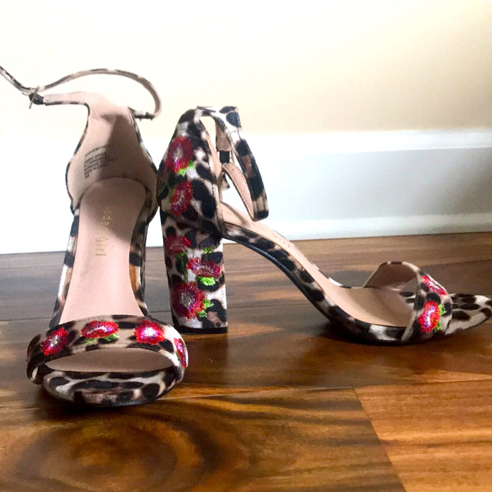 Madden Girl Size 7 Leopard Print Chunky Heel
